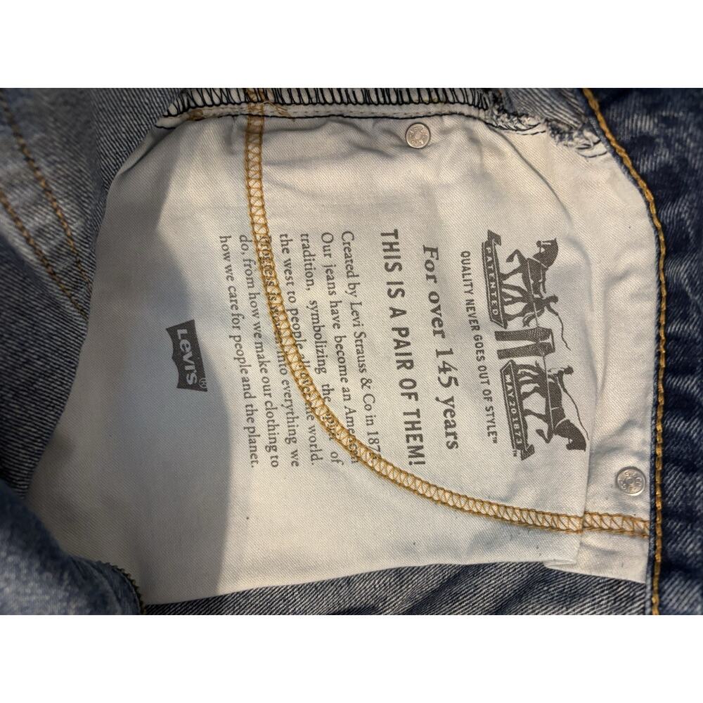 Levi's 569 Men's Blue Denim Bermuda Shorts Medium Wash 5-Pocket Zip - Picture 6 of 7